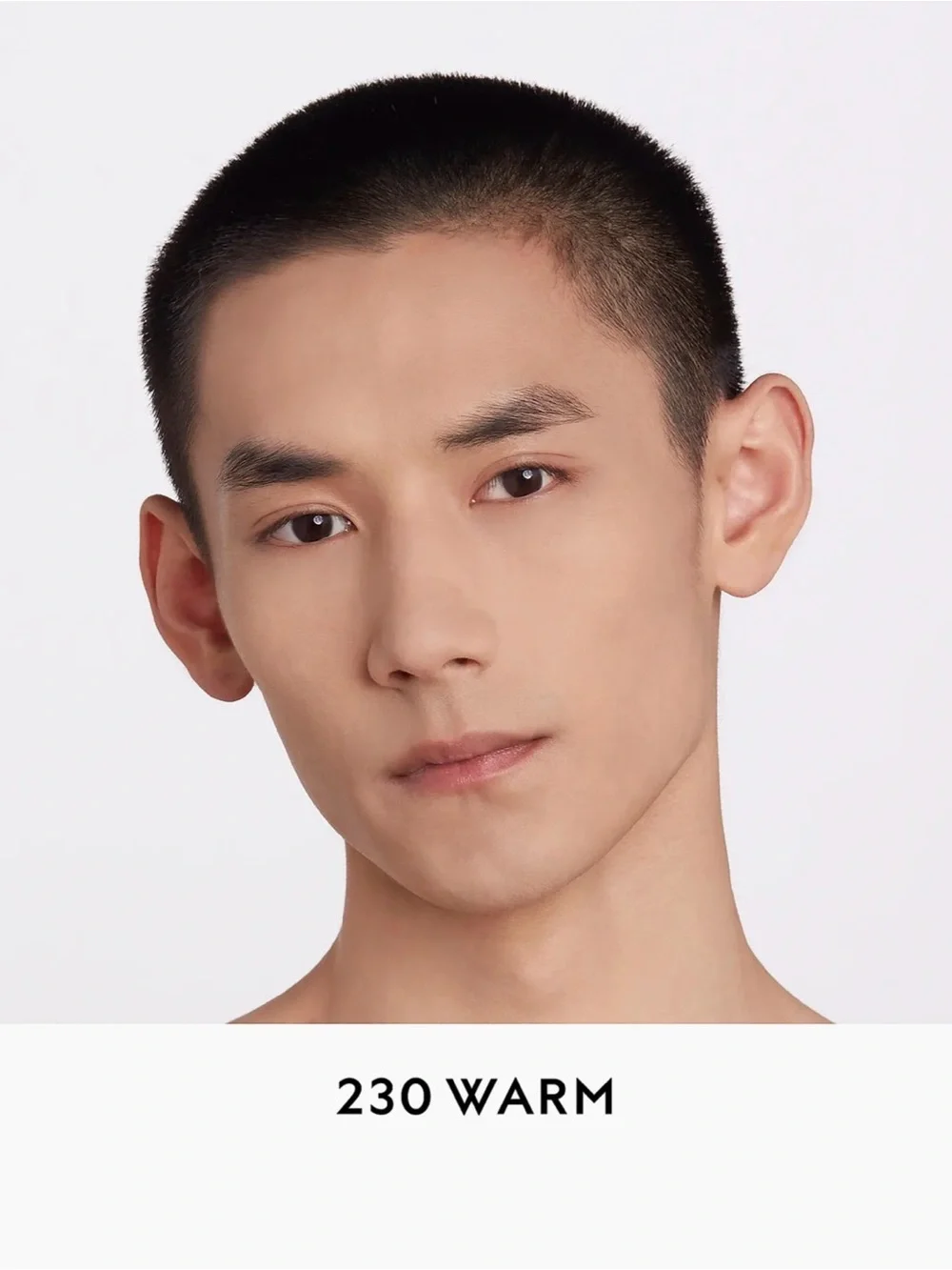 230W Gucci Éternité de Beauté 24-Hour Full Coverage Luminous Matte Foundation